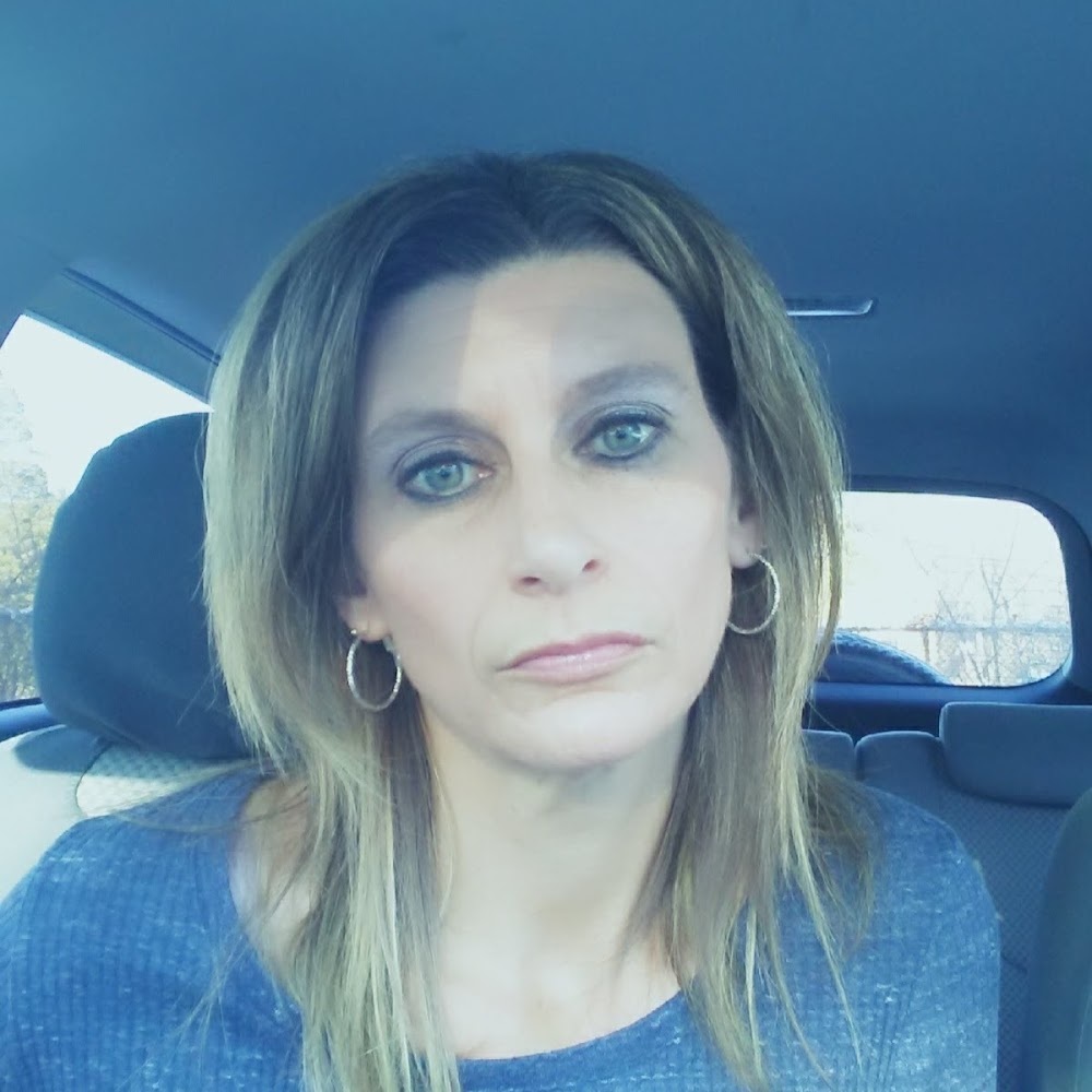 Meet your Posher, Lena